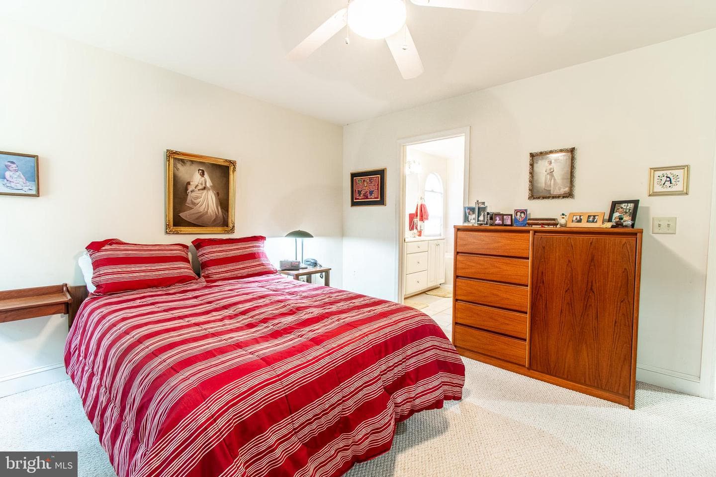 228 Tyler Avenue photo 16