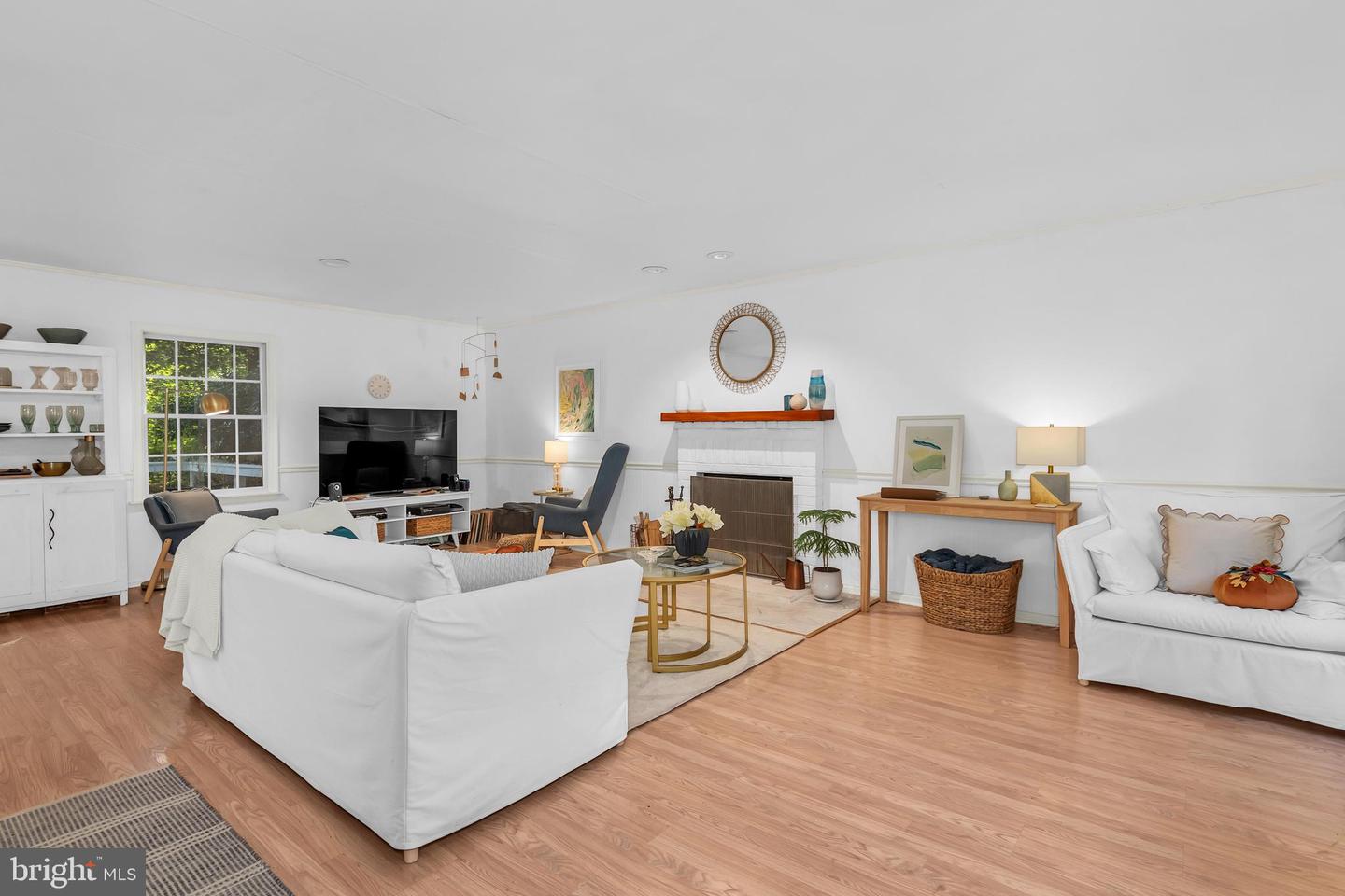 25028 Maplewood Drive photo 8