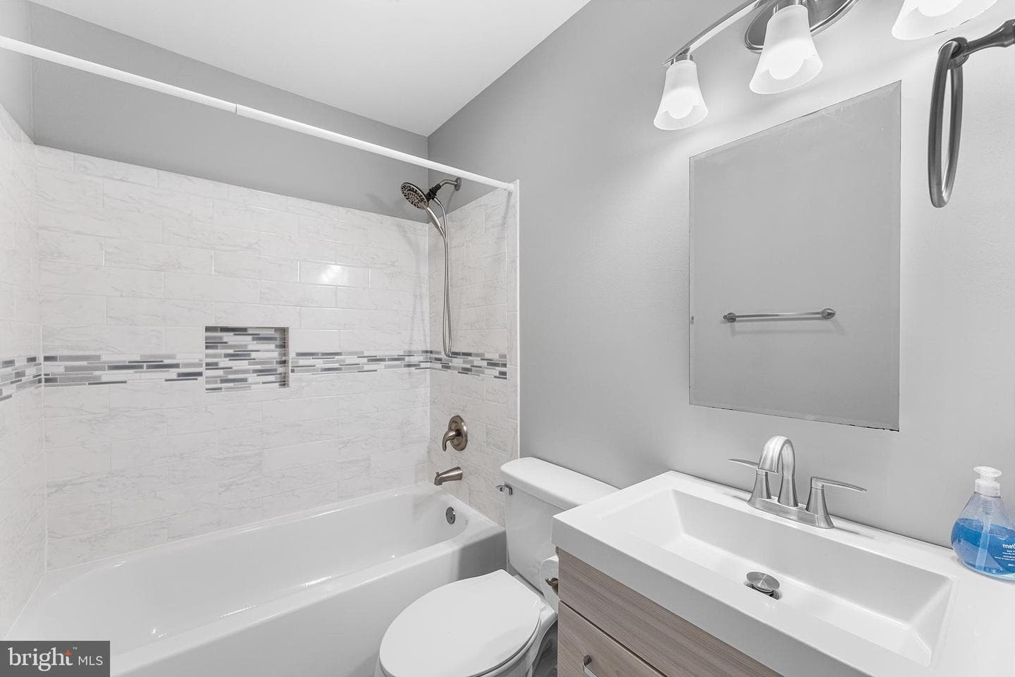 7384 Brett Road photo 11