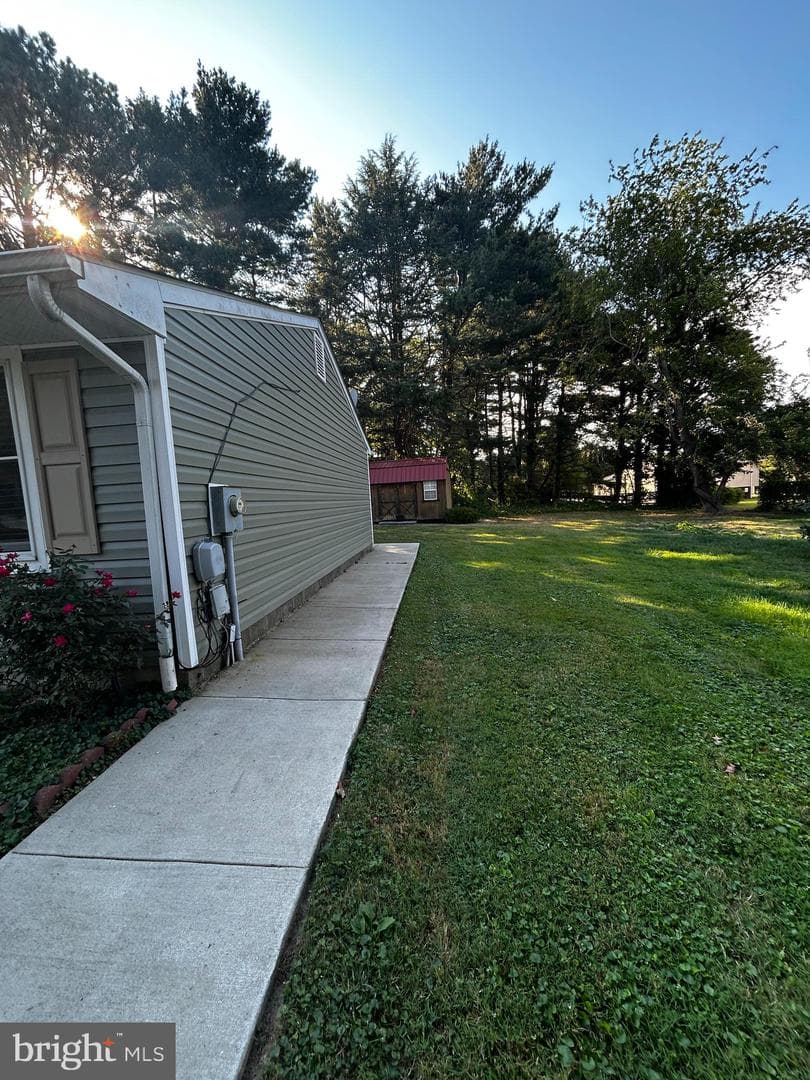 8566 Dyott Court photo 4