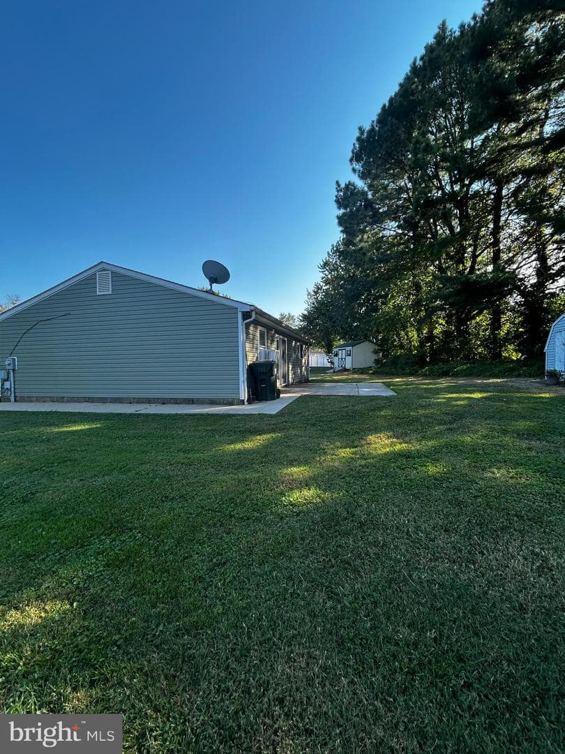 8566 Dyott Court photo 6