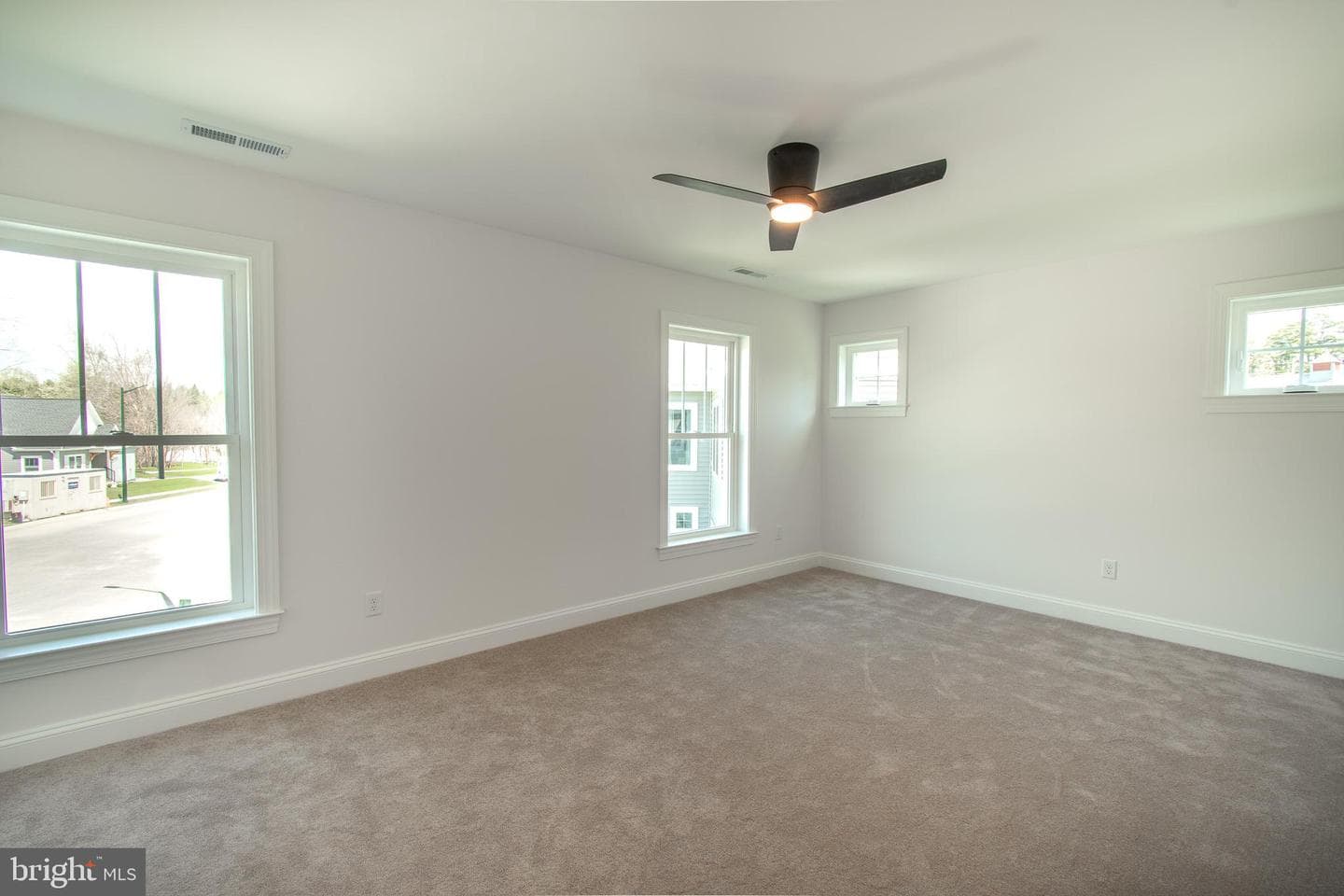 18 Sandy Lane photo 23