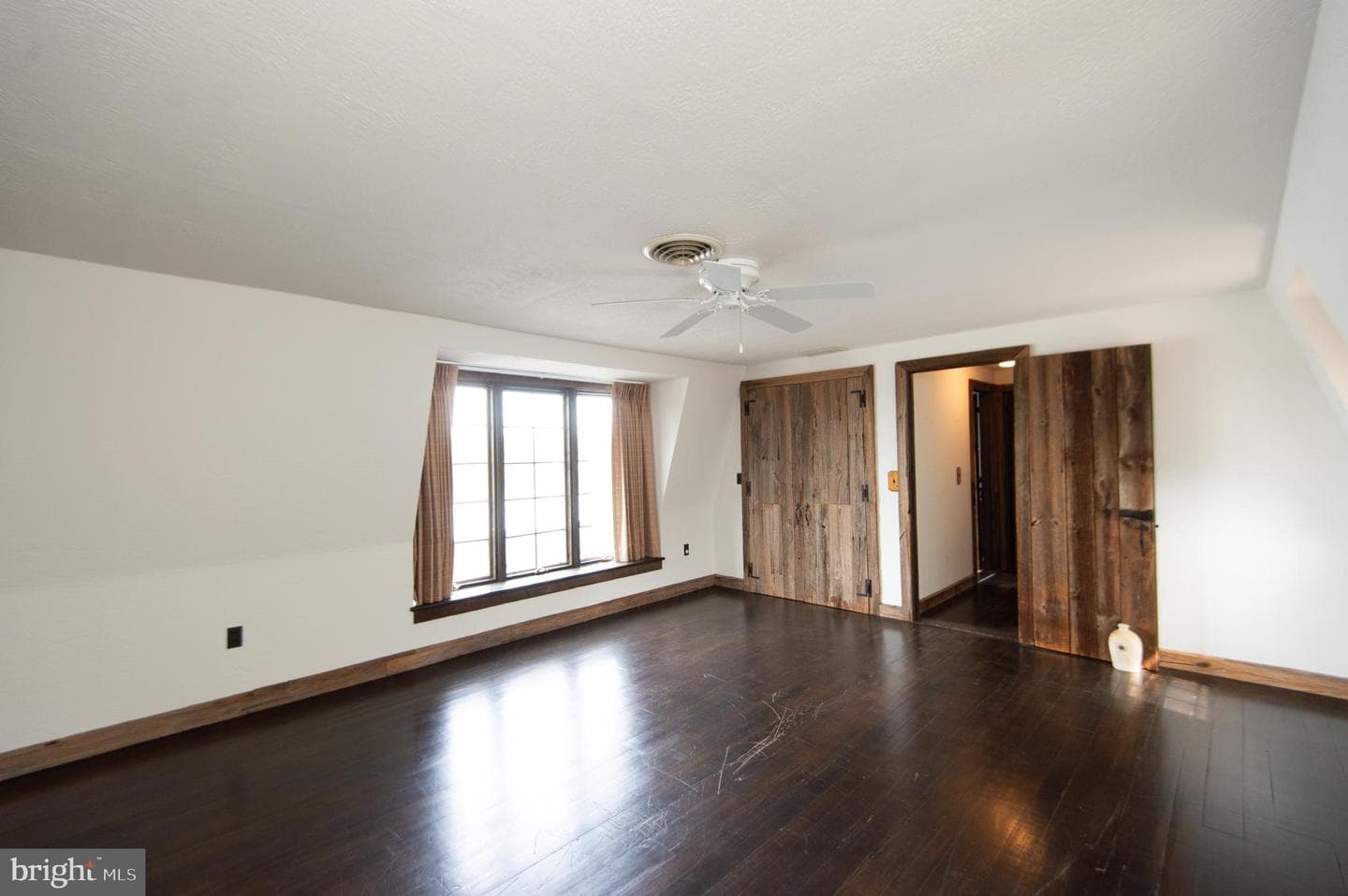 5499 Anderby Hall Road photo 28