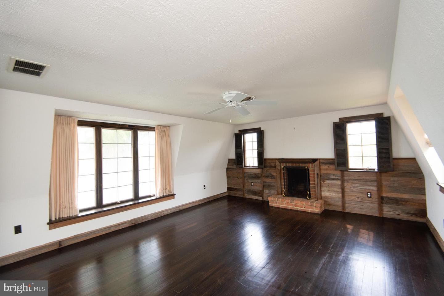 5499 Anderby Hall Road photo 30