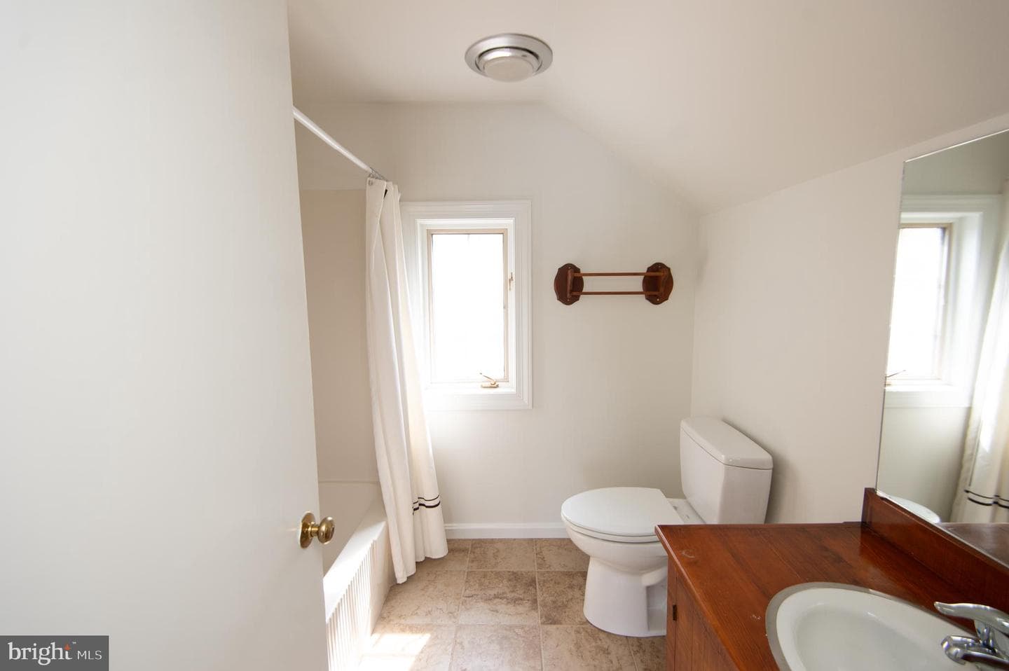 5499 Anderby Hall Road photo 33
