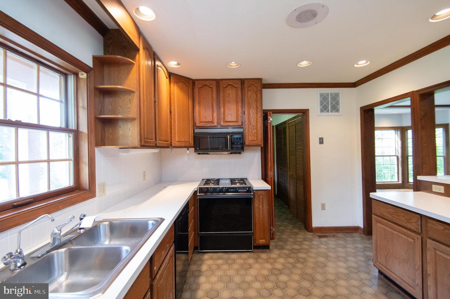 5499 Anderby Hall Road photo 43