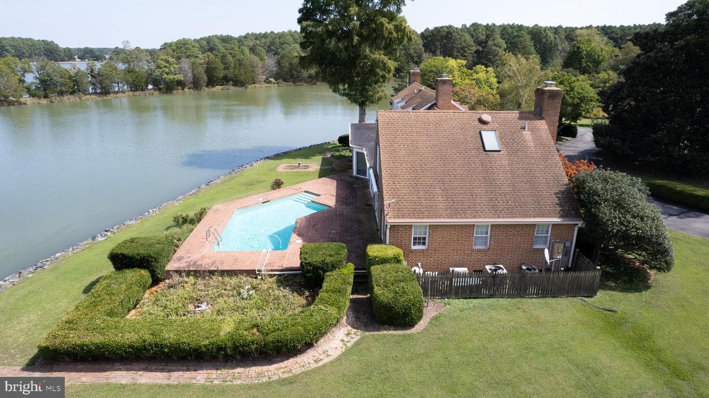 5499 Anderby Hall Road photo 5