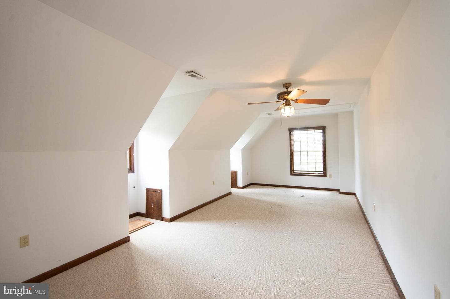 5499 Anderby Hall Road photo 54
