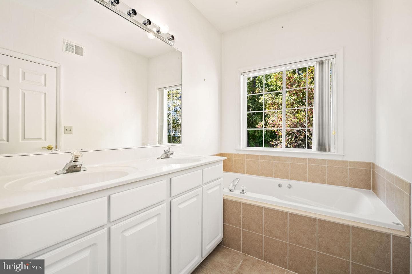 29191 Corbin Parkway photo 14