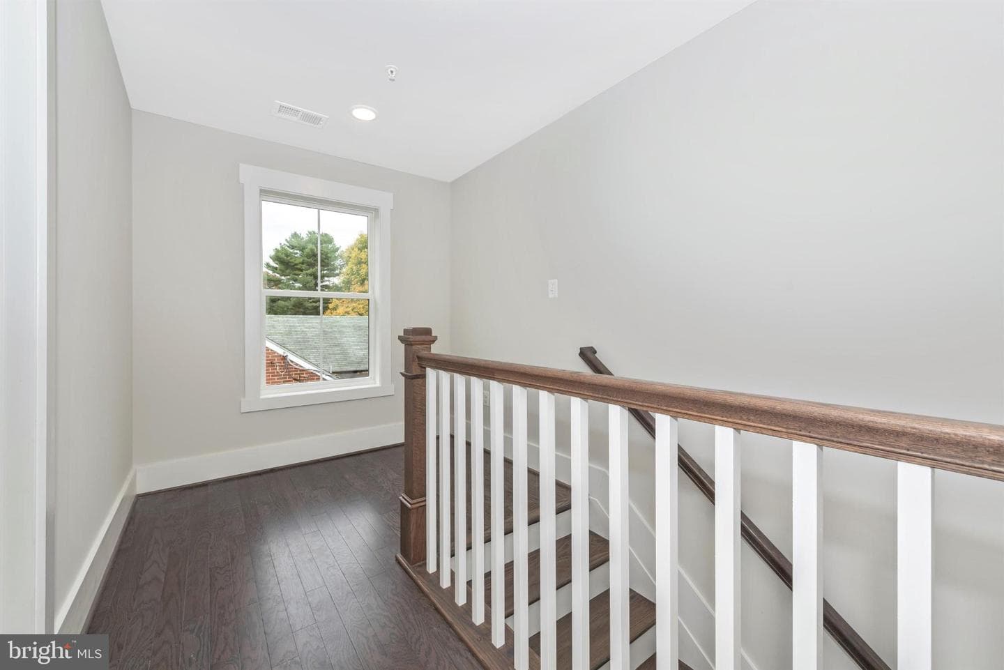 Lot 16 North photo 41