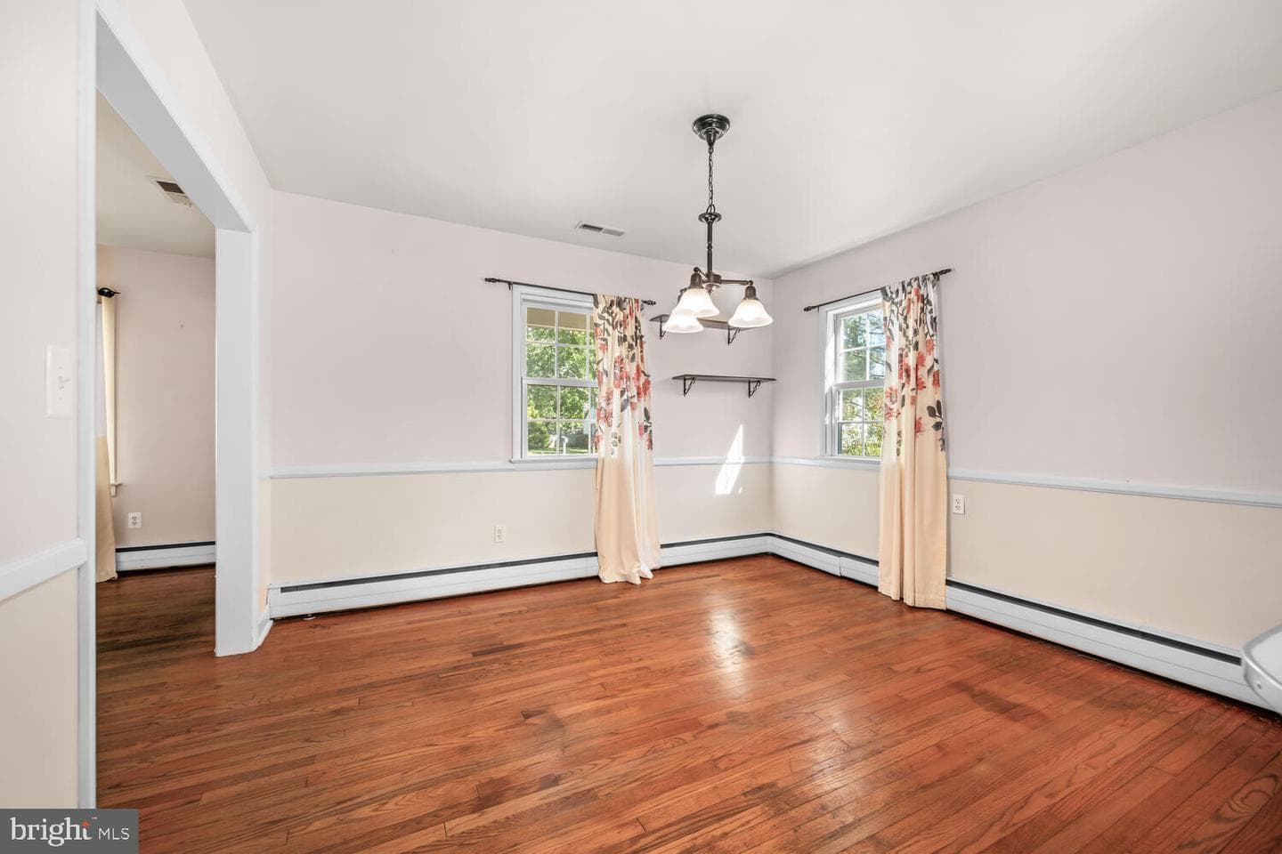 304 W Oak Avenue photo 12