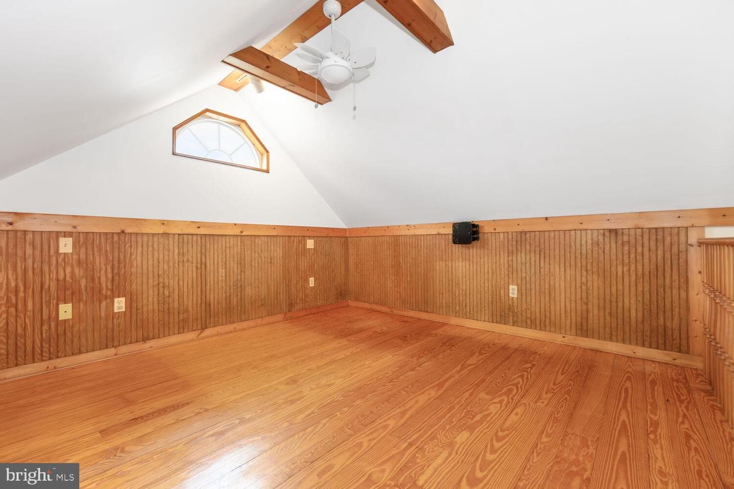 304 W Oak Avenue photo 25