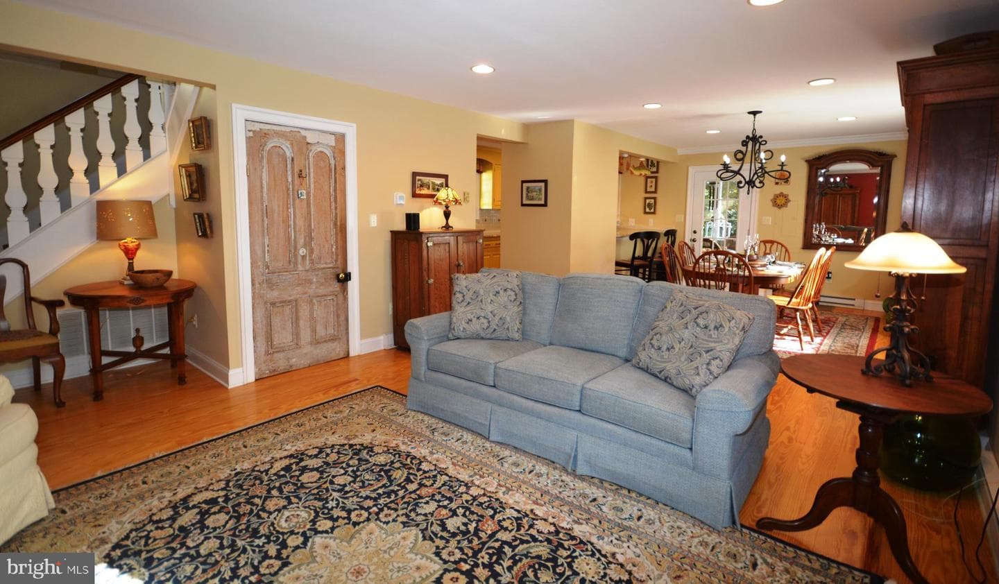 106 Grace Street photo 26