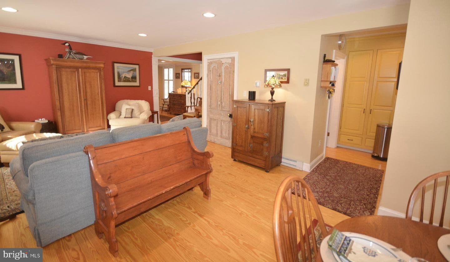 106 Grace Street photo 30