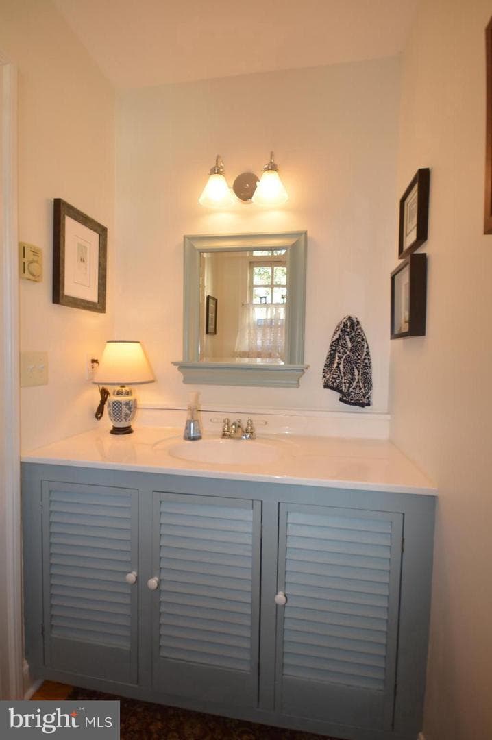 106 Grace Street photo 36