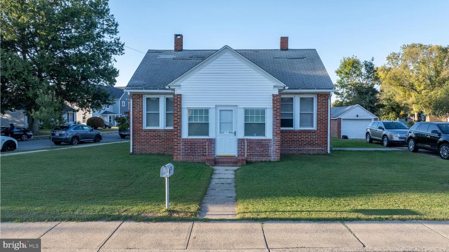 305 Port Street photo 2