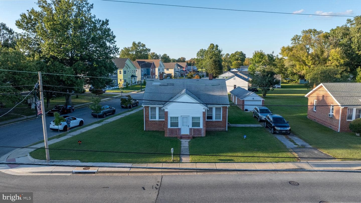 305 Port Street photo 3