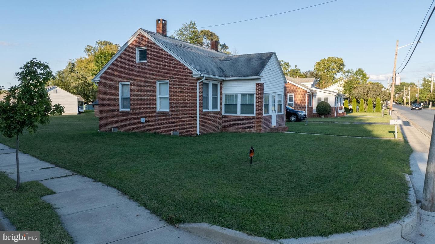 305 Port Street photo 7