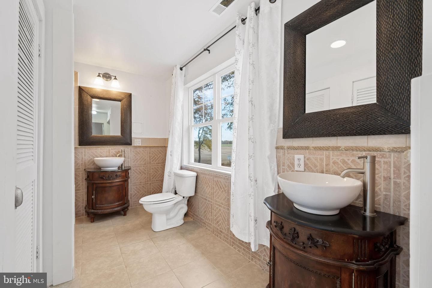 2669 Ocean Gateway photo 31