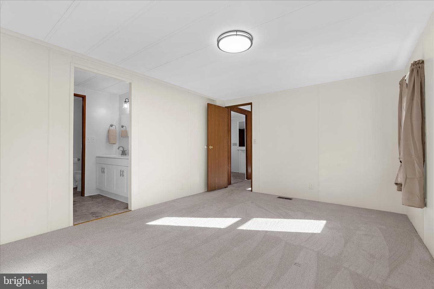 3 Park Lane photo 16
