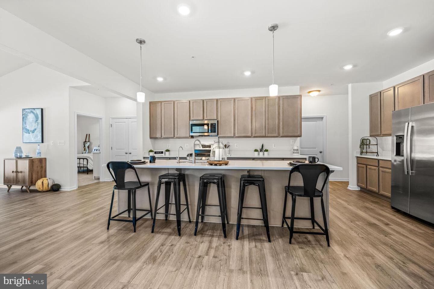 5654 Trafalgar Cir photo 12
