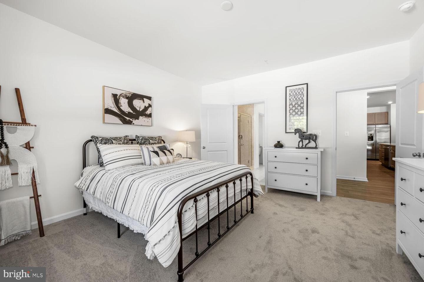 5654 Trafalgar Cir photo 21