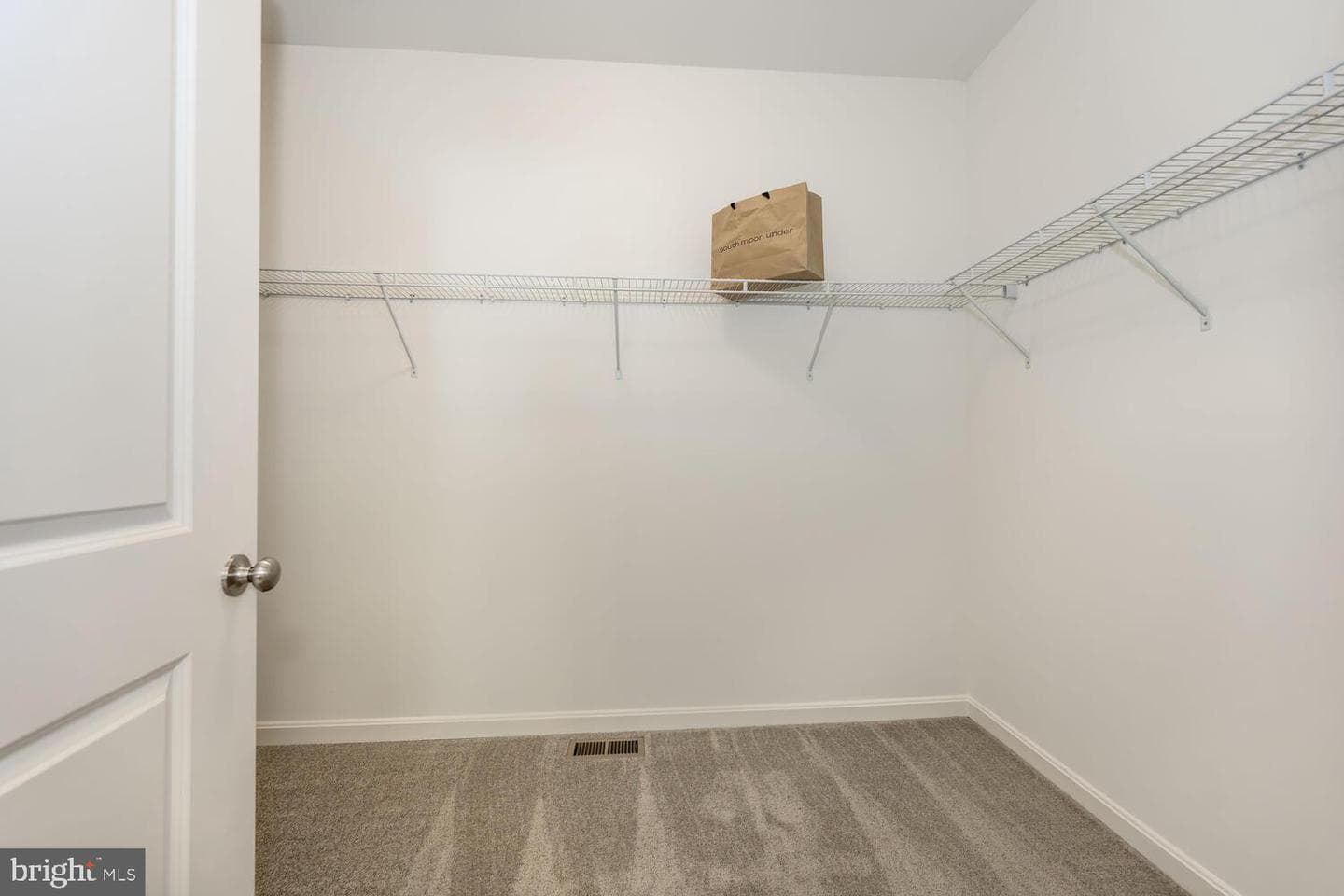 5654 Trafalgar Cir photo 25