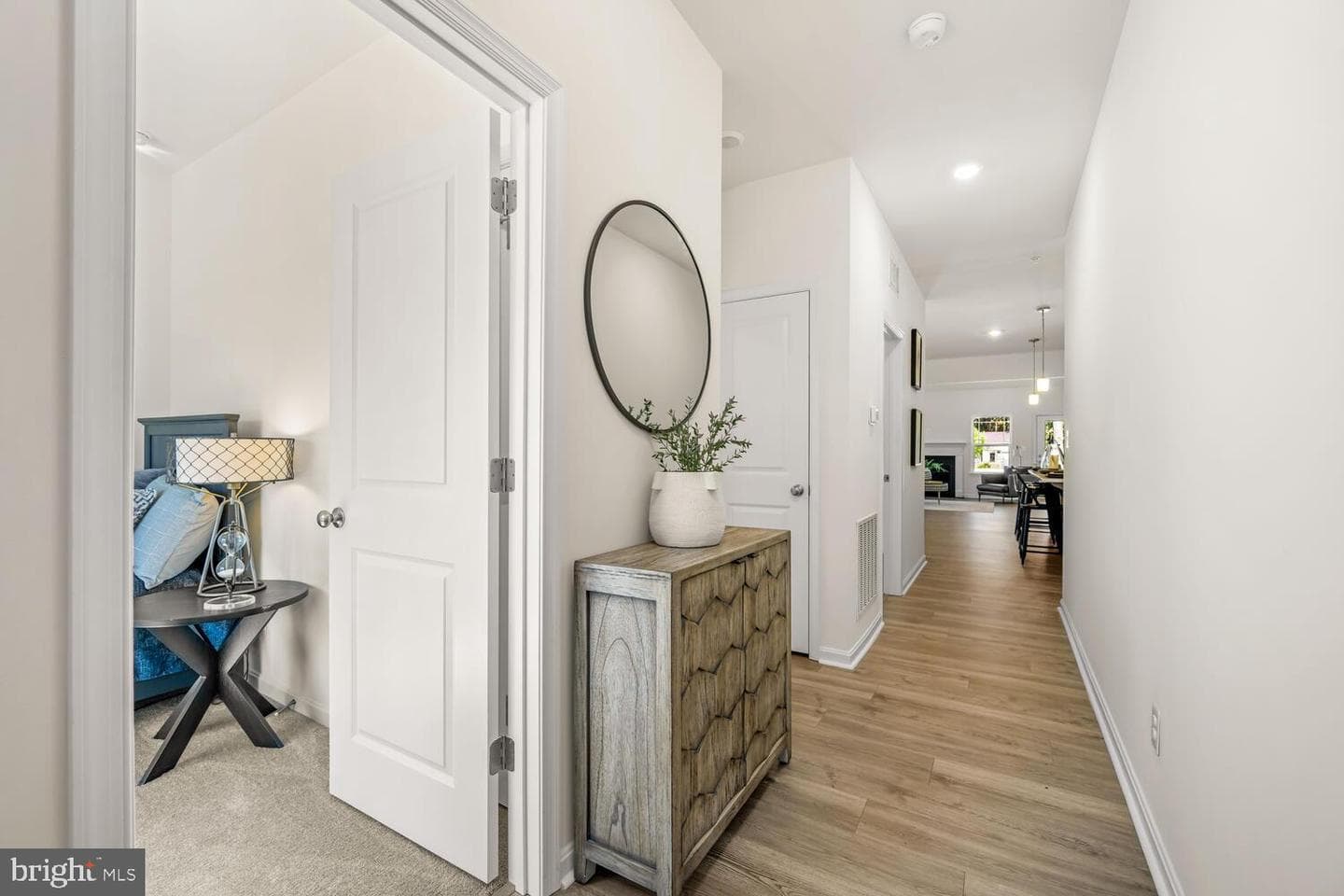 5654 Trafalgar Cir photo 7