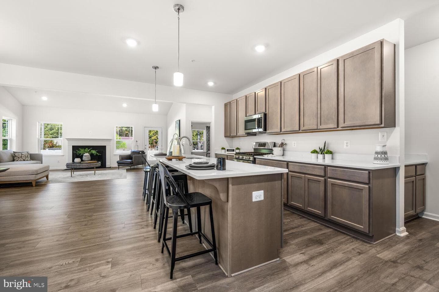 5654 Trafalgar Cir photo 9