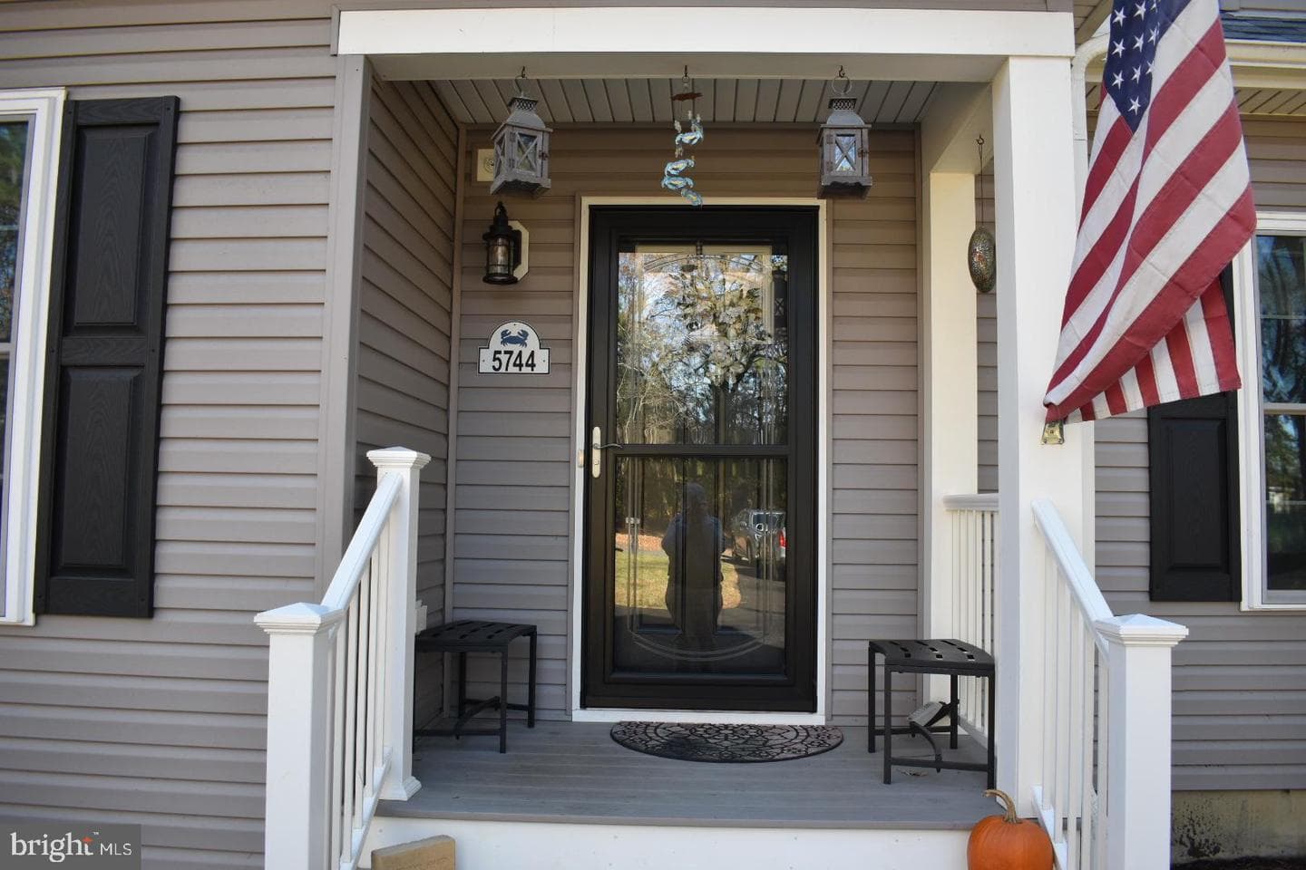 5744 Johns Way photo 2