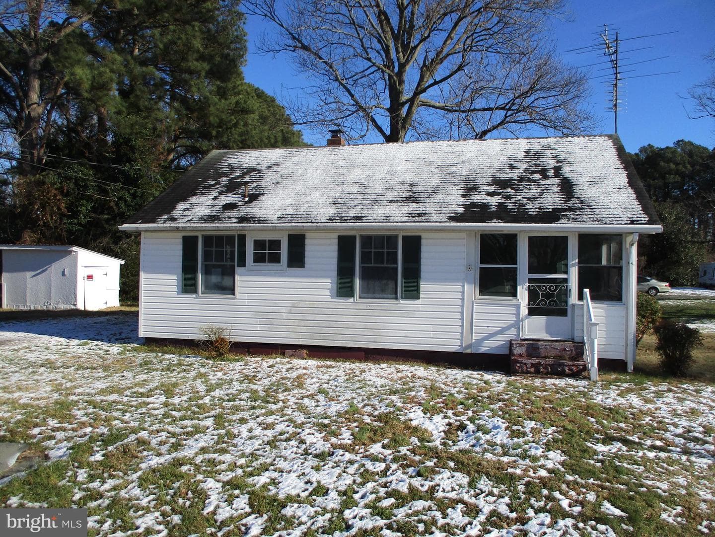6369 Neavitt Manor Road photo 1