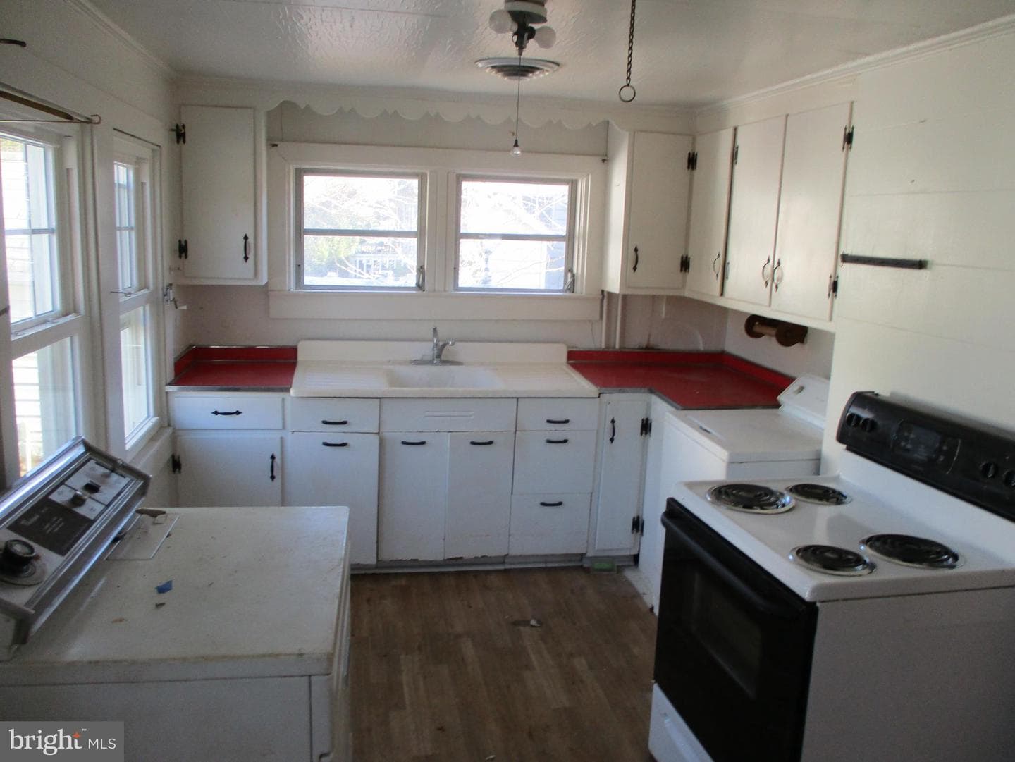 6369 Neavitt Manor Road photo 5