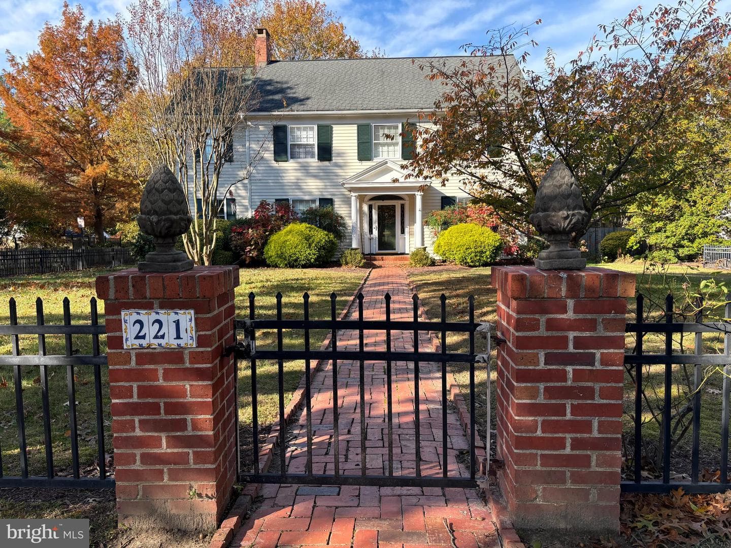 221 S Harrison Street photo 2