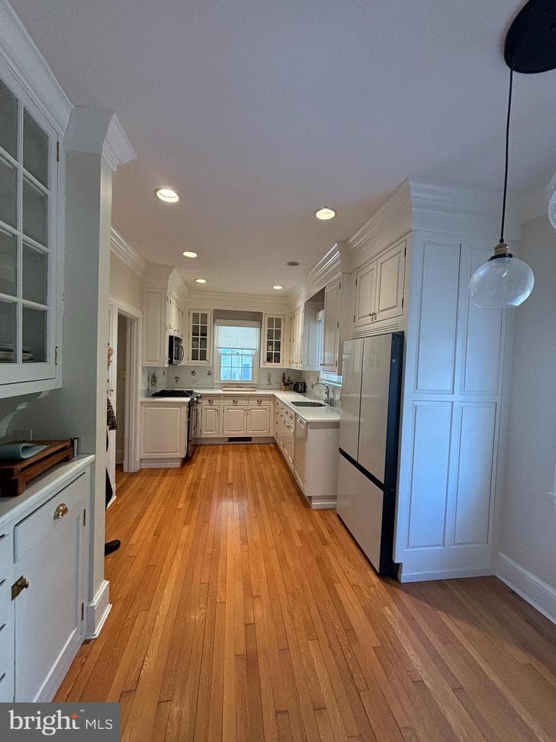 221 S Harrison Street photo 22