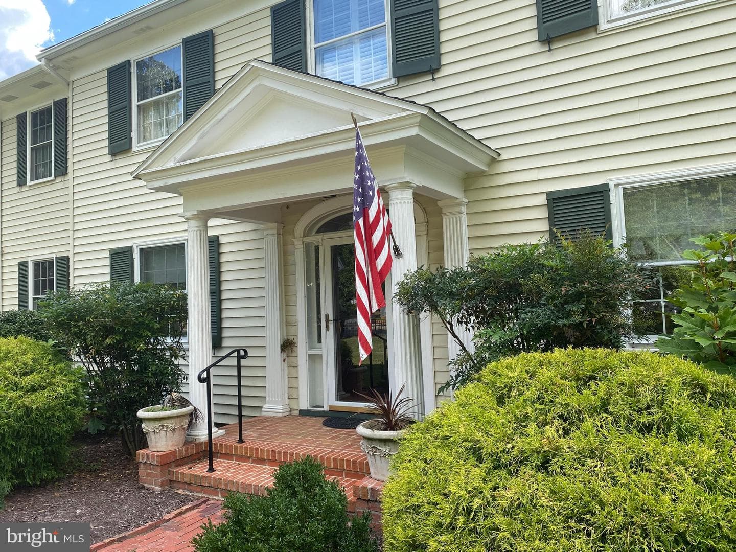 221 S Harrison Street photo 3