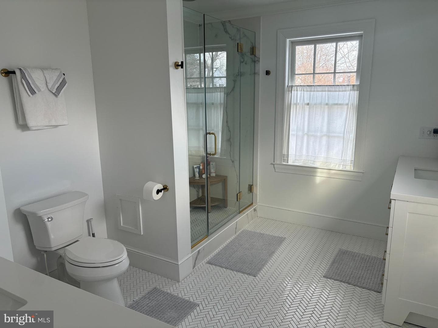 221 S Harrison Street photo 33