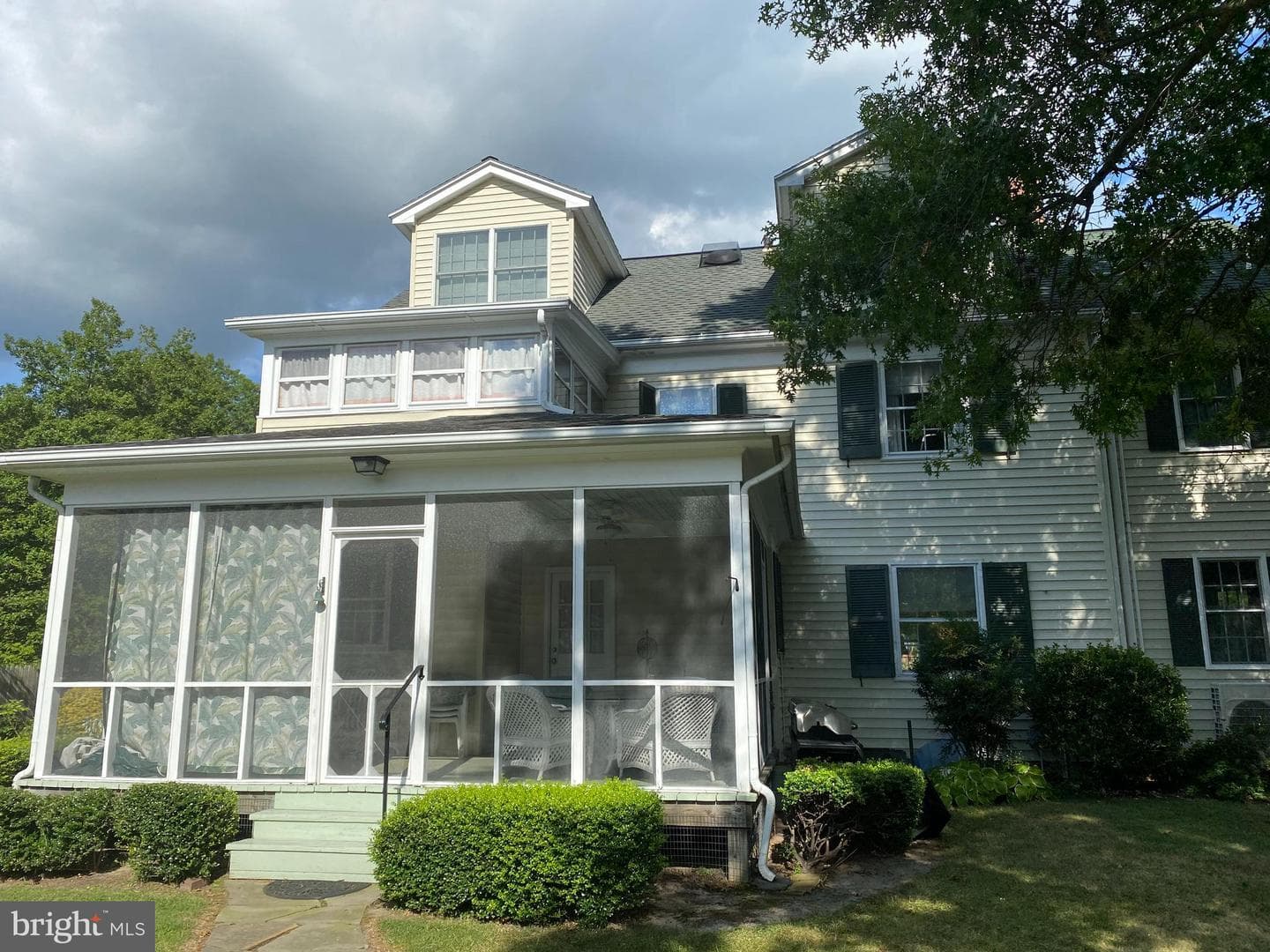 221 S Harrison Street photo 5