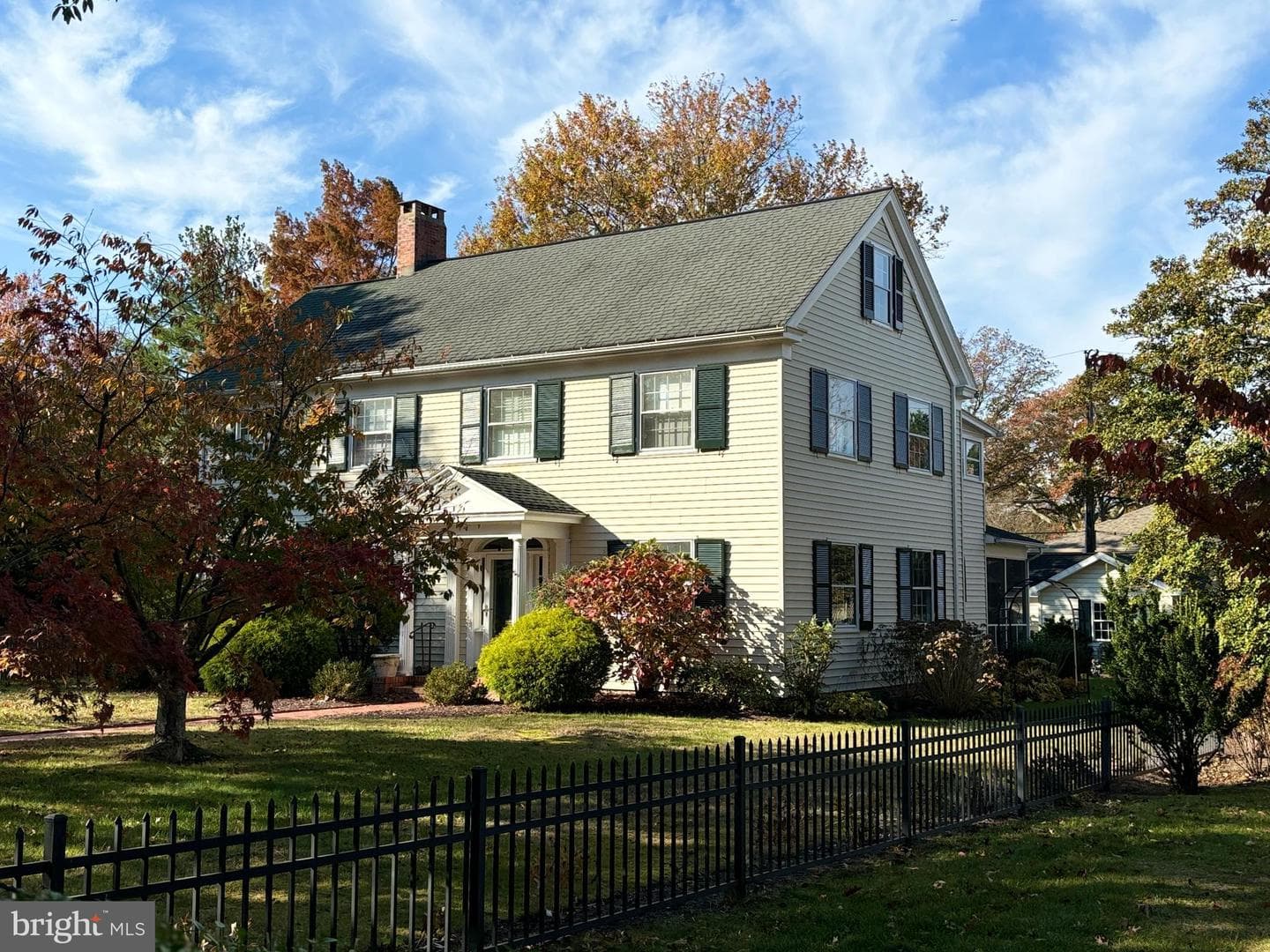221 S Harrison Street photo 6