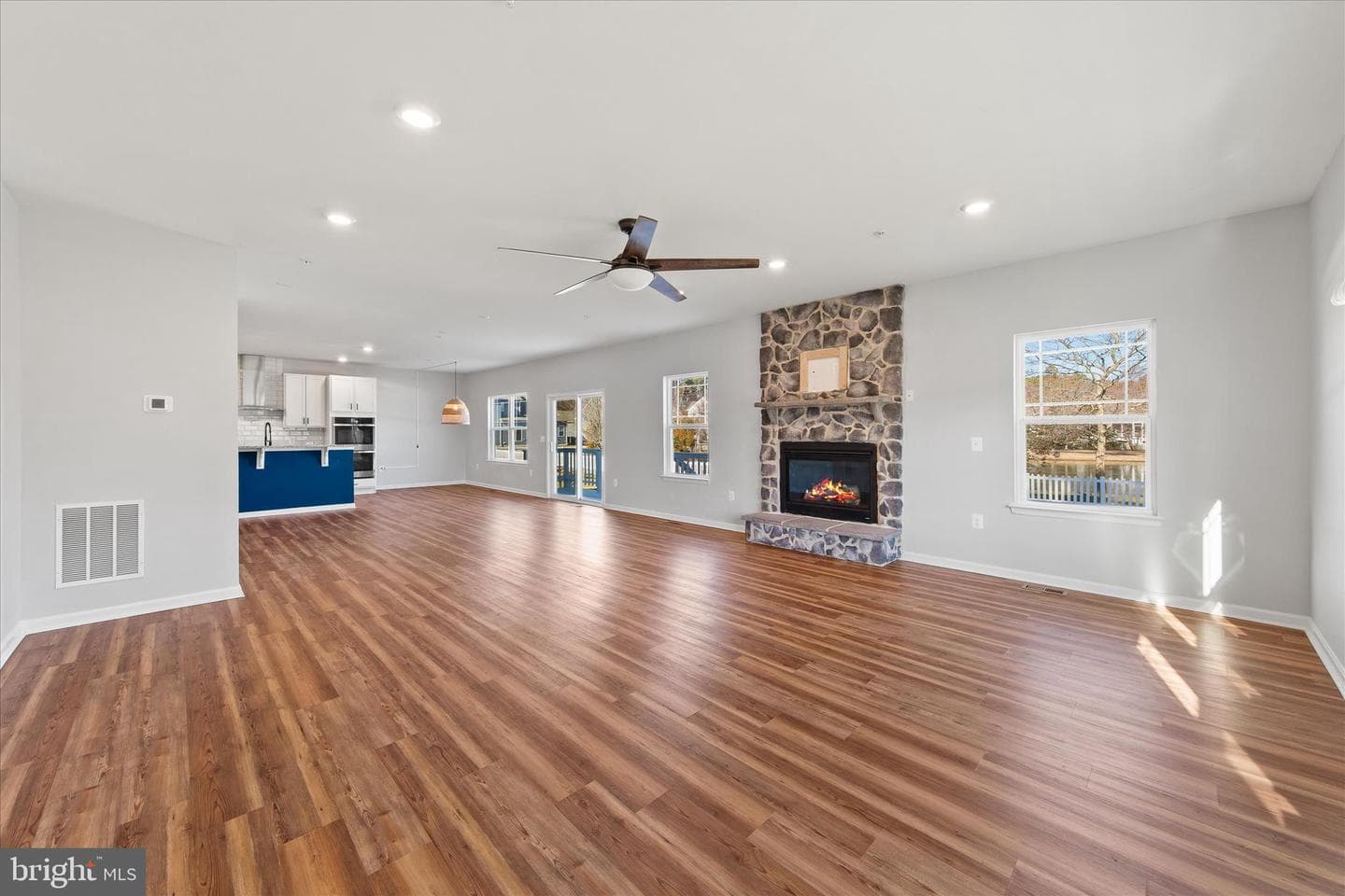 5559 Trafalgar Circle photo 14