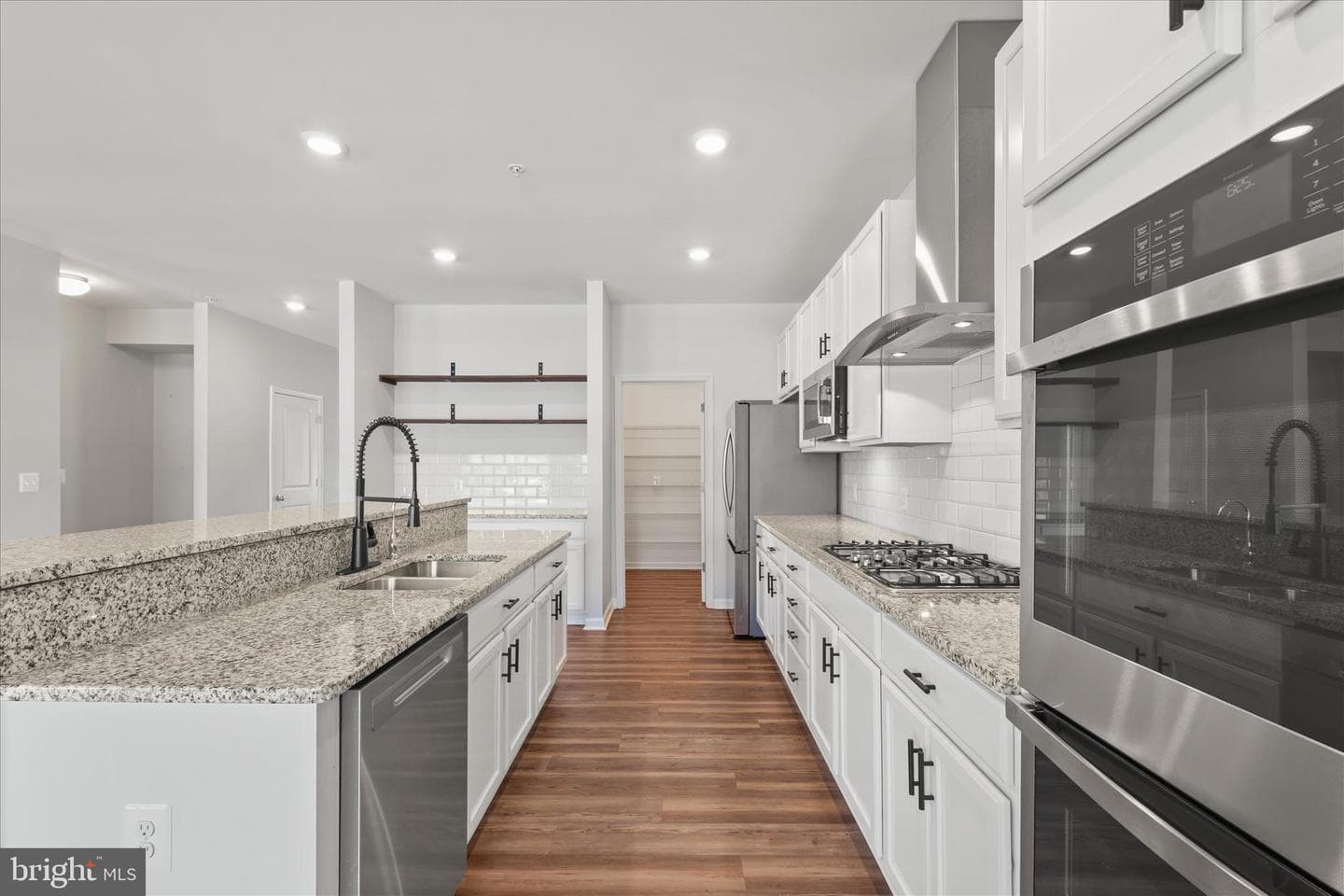 5559 Trafalgar Circle photo 27