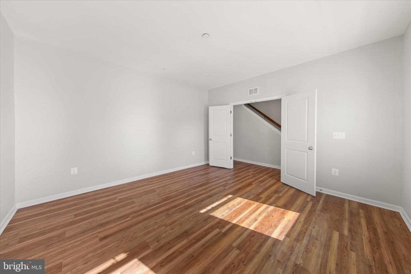 5559 Trafalgar Circle photo 33