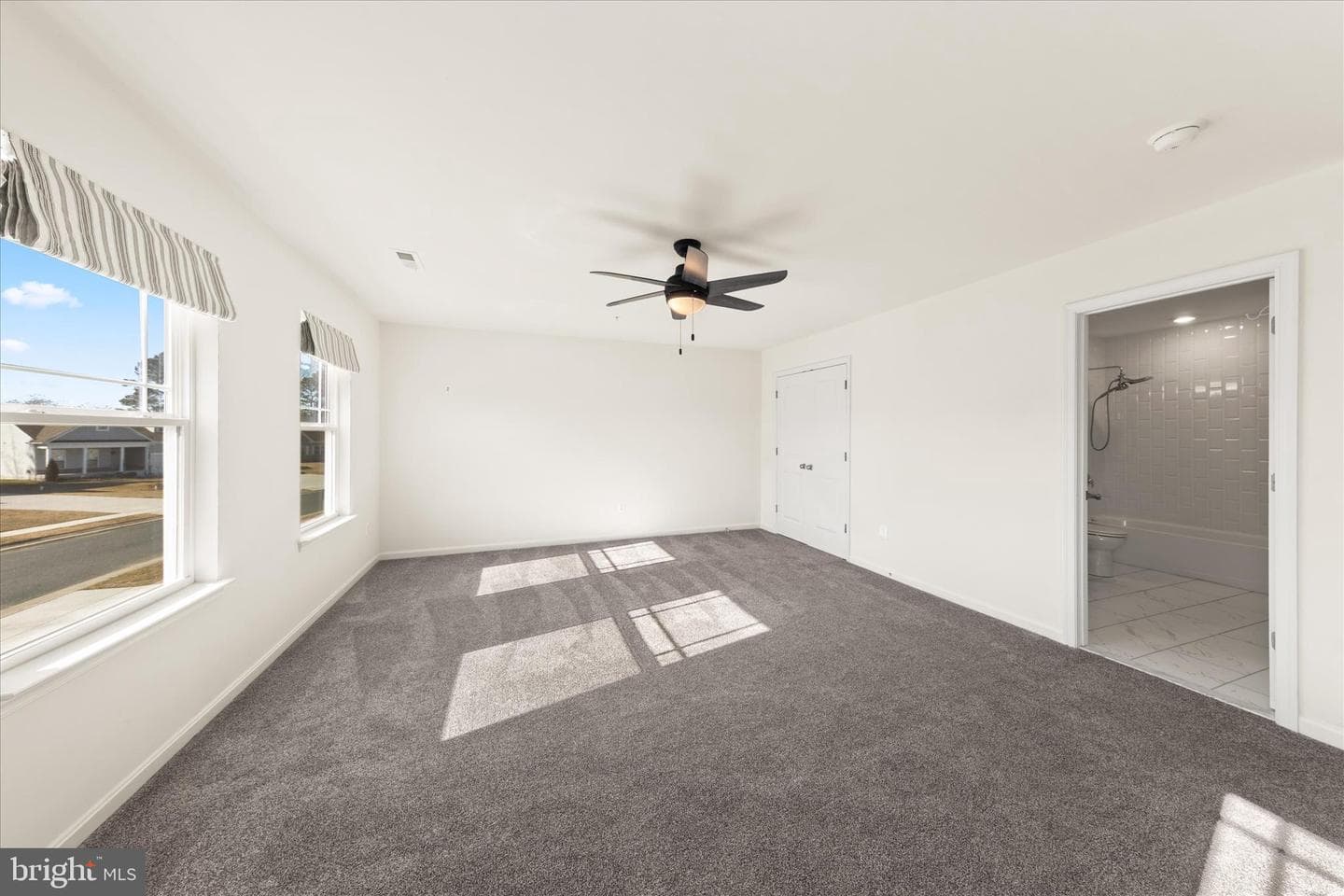 5559 Trafalgar Circle photo 38
