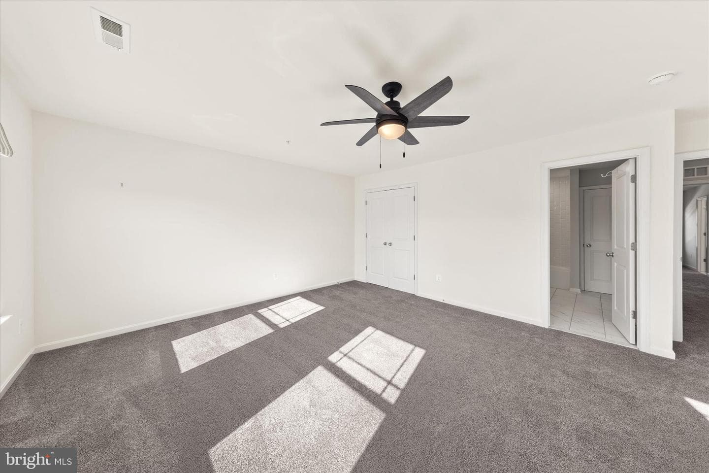 5559 Trafalgar Circle photo 39