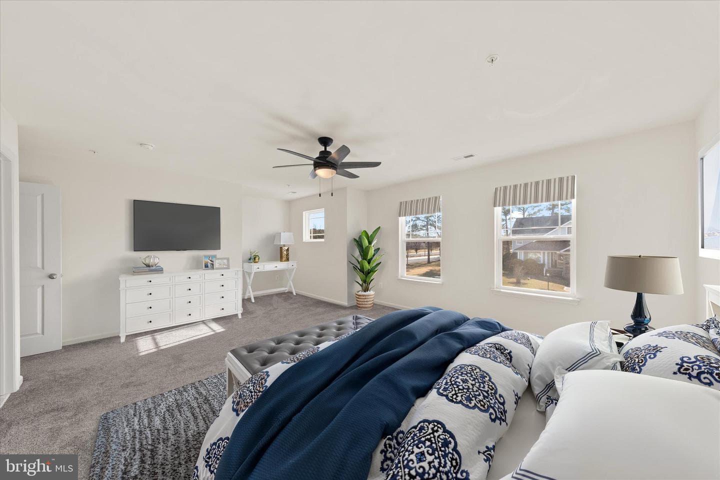 5559 Trafalgar Circle photo 55