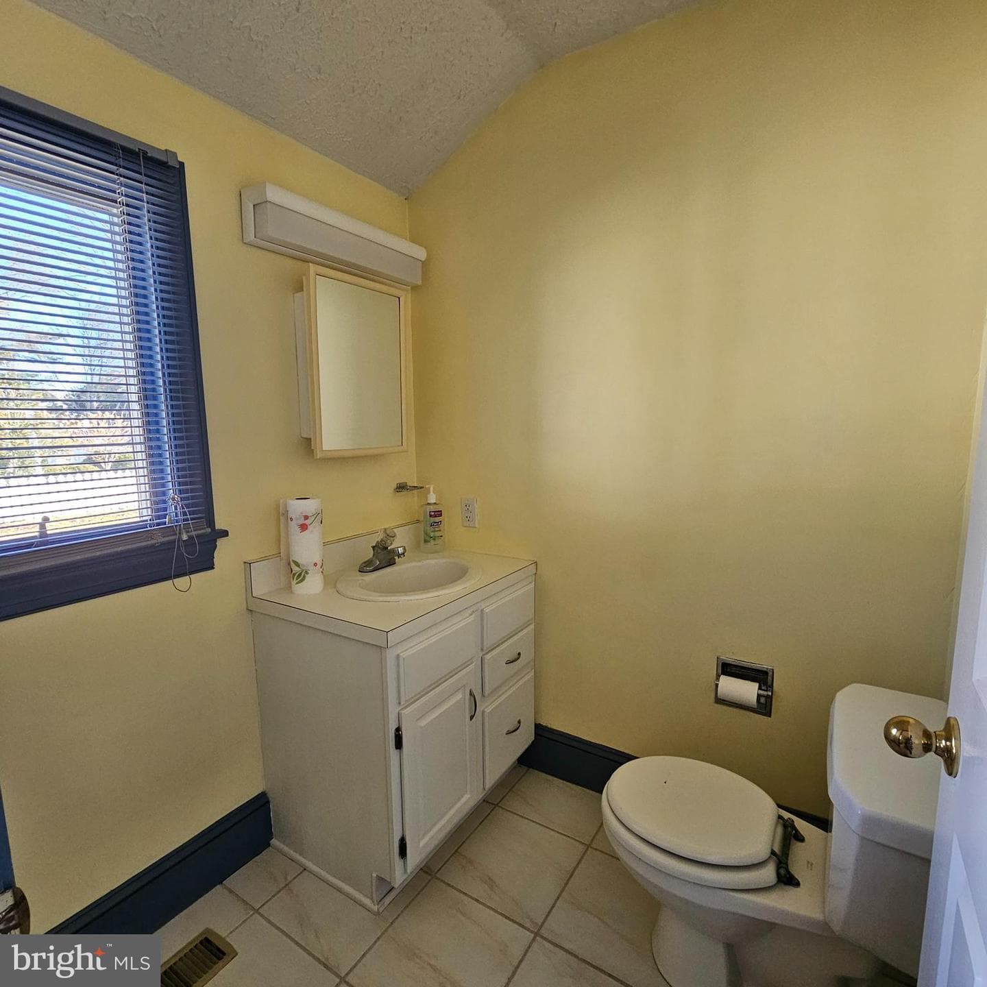 807 S Morris Street photo 10