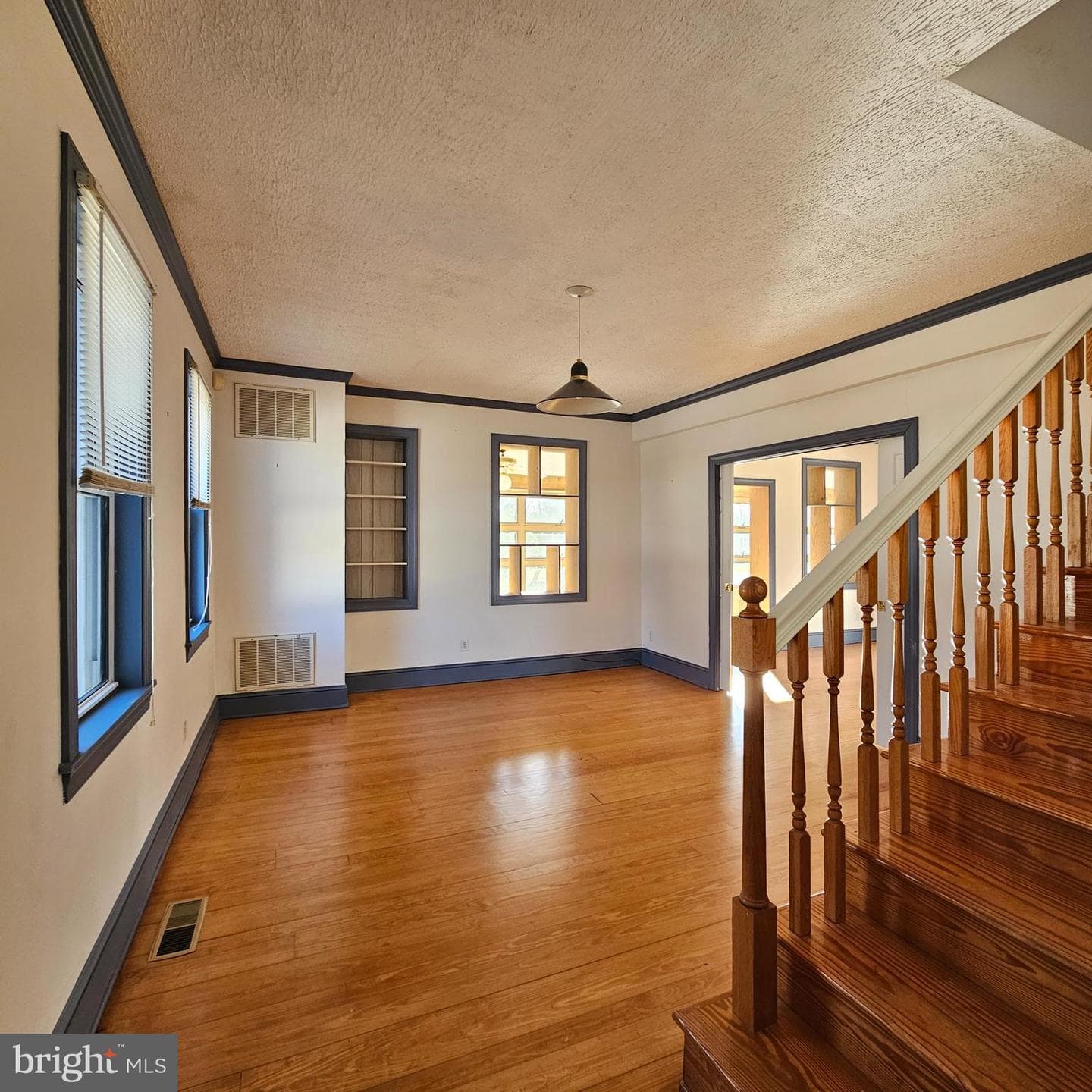 807 S Morris Street photo 11