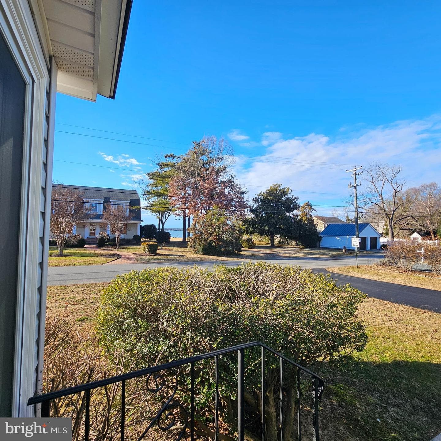 807 S Morris Street photo 2