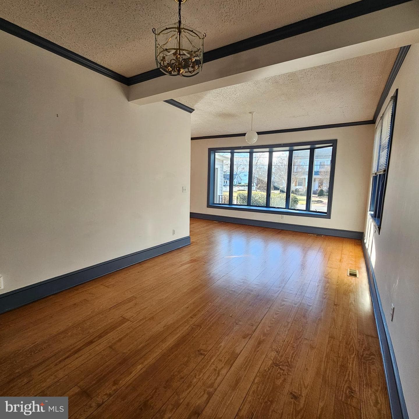 807 S Morris Street photo 24