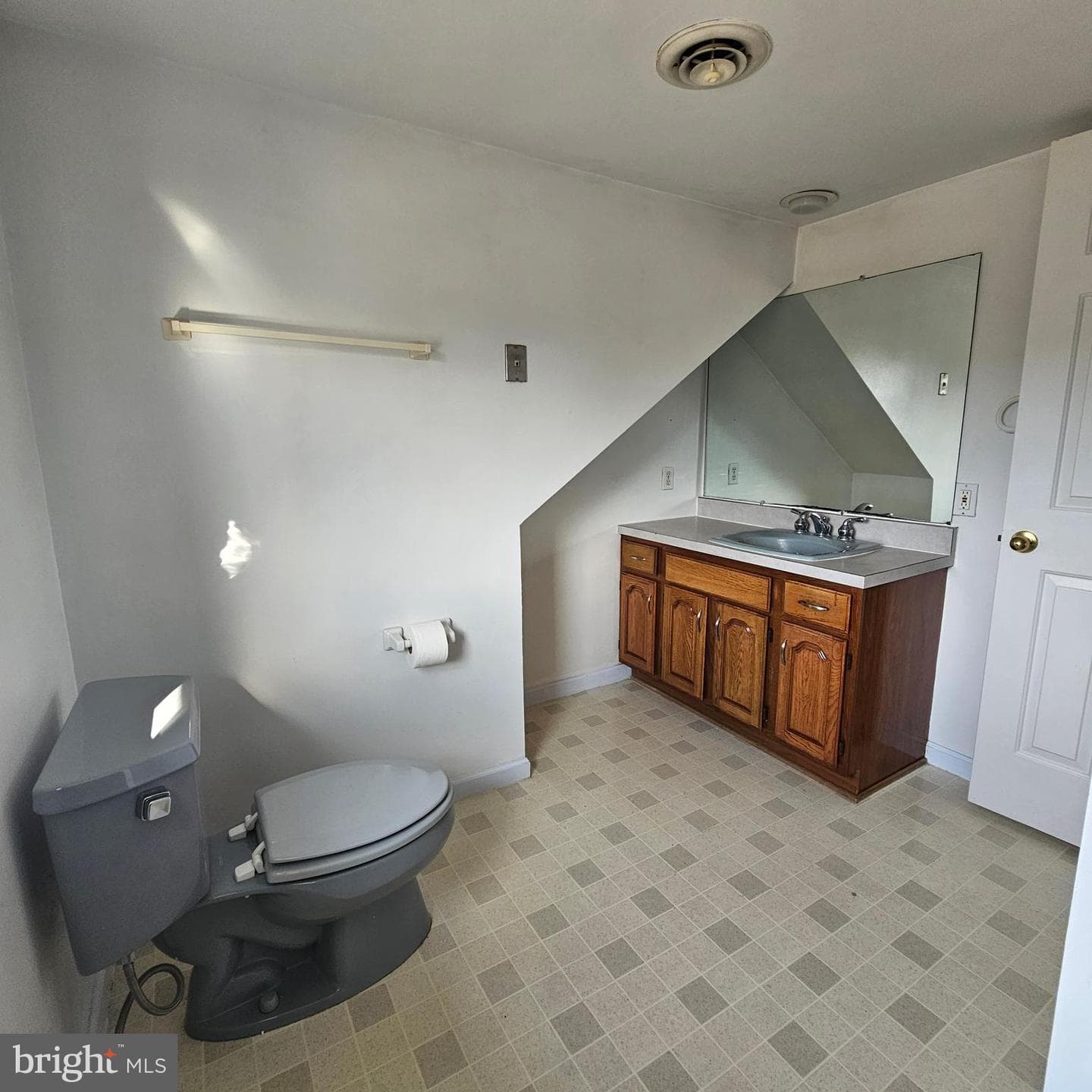 807 S Morris Street photo 26