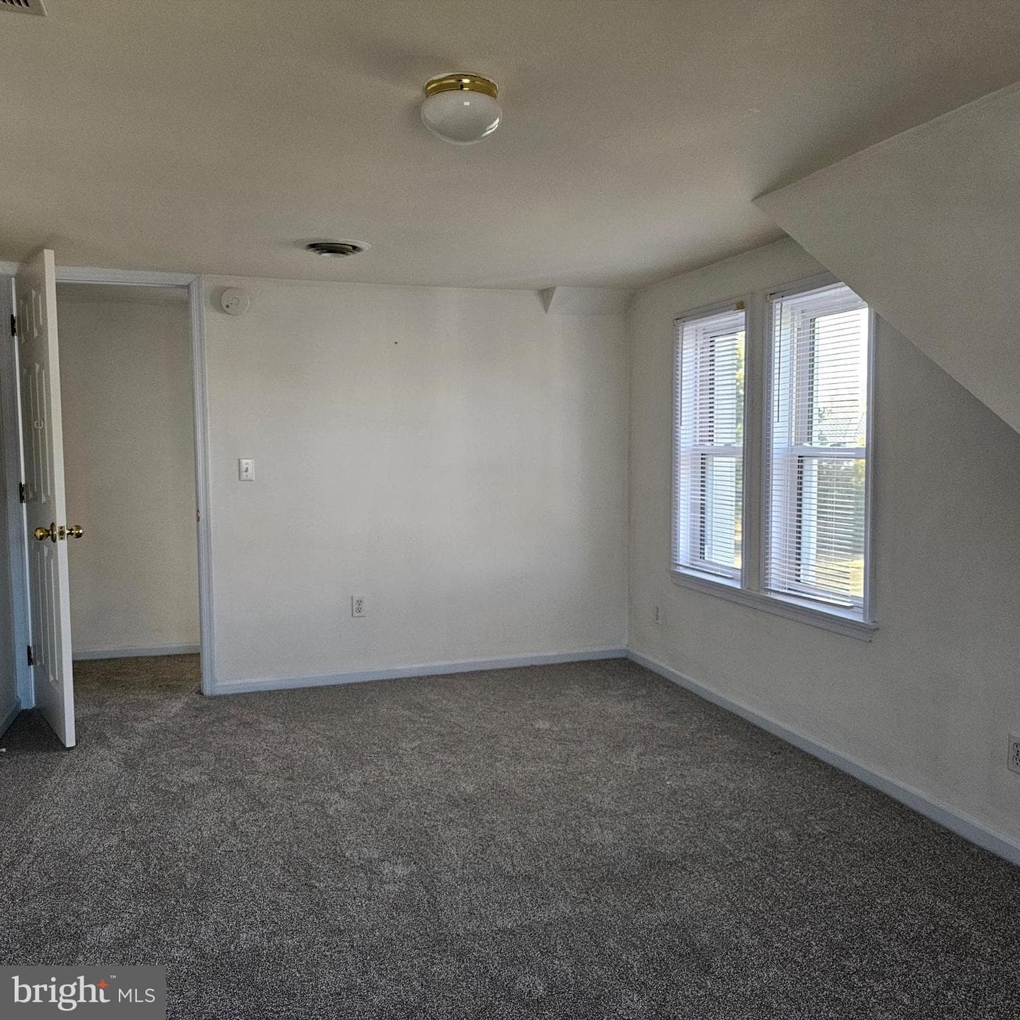 807 S Morris Street photo 28